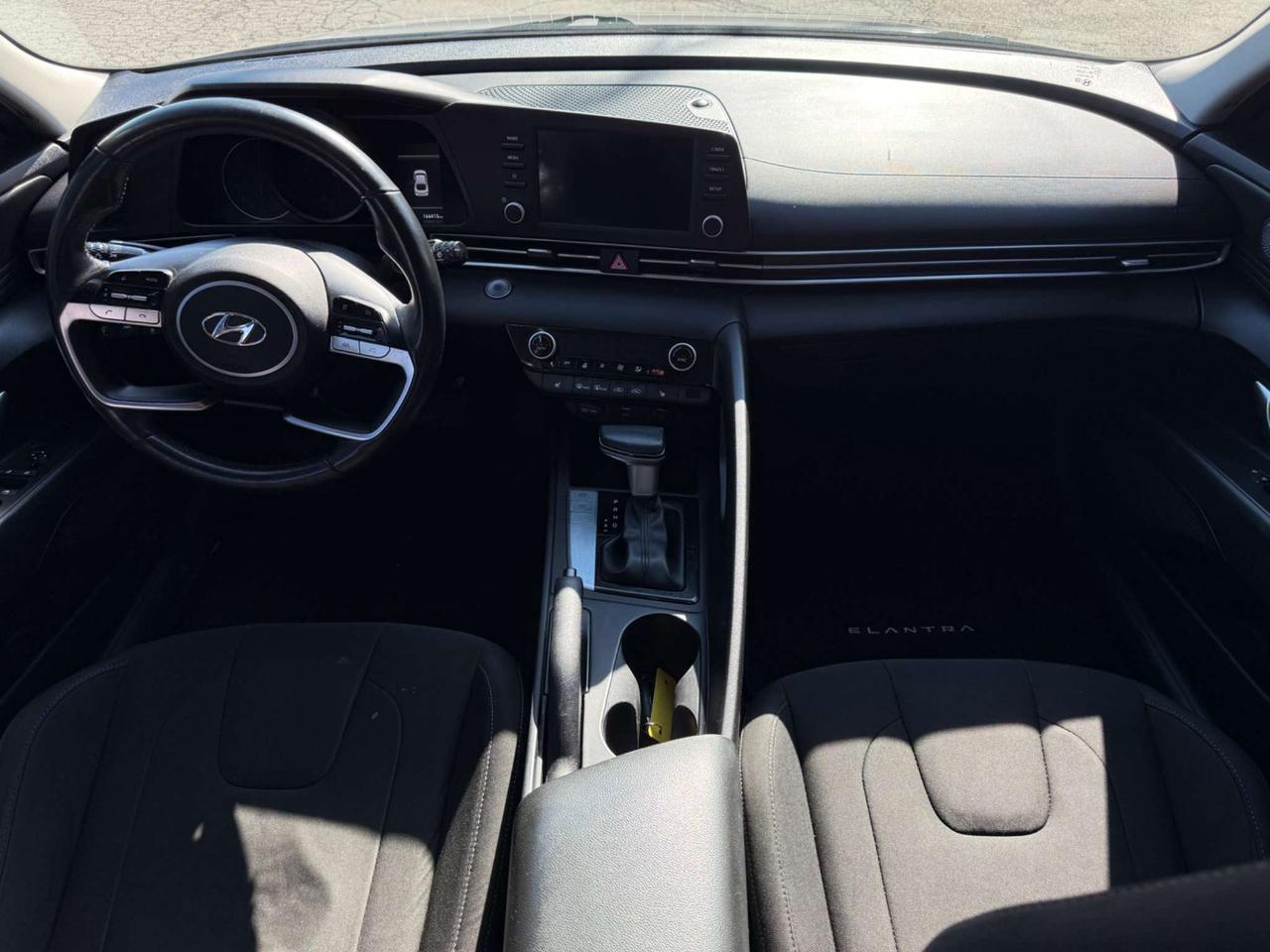2021 Hyundai Elantra Preferred w/Sun & Tech Package *Certified* Photo