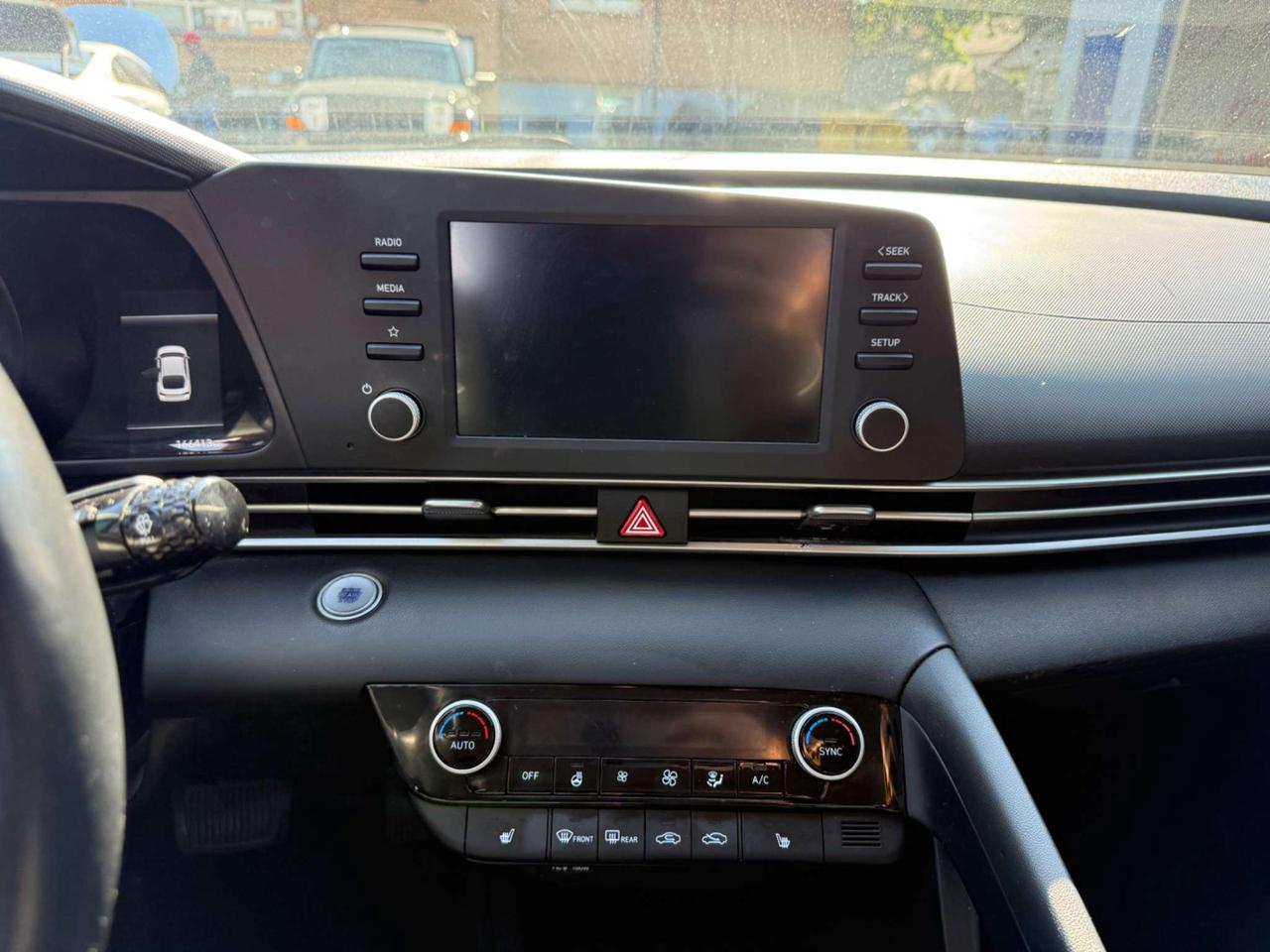 2021 Hyundai Elantra Preferred w/Sun & Tech Package *Certified* Photo