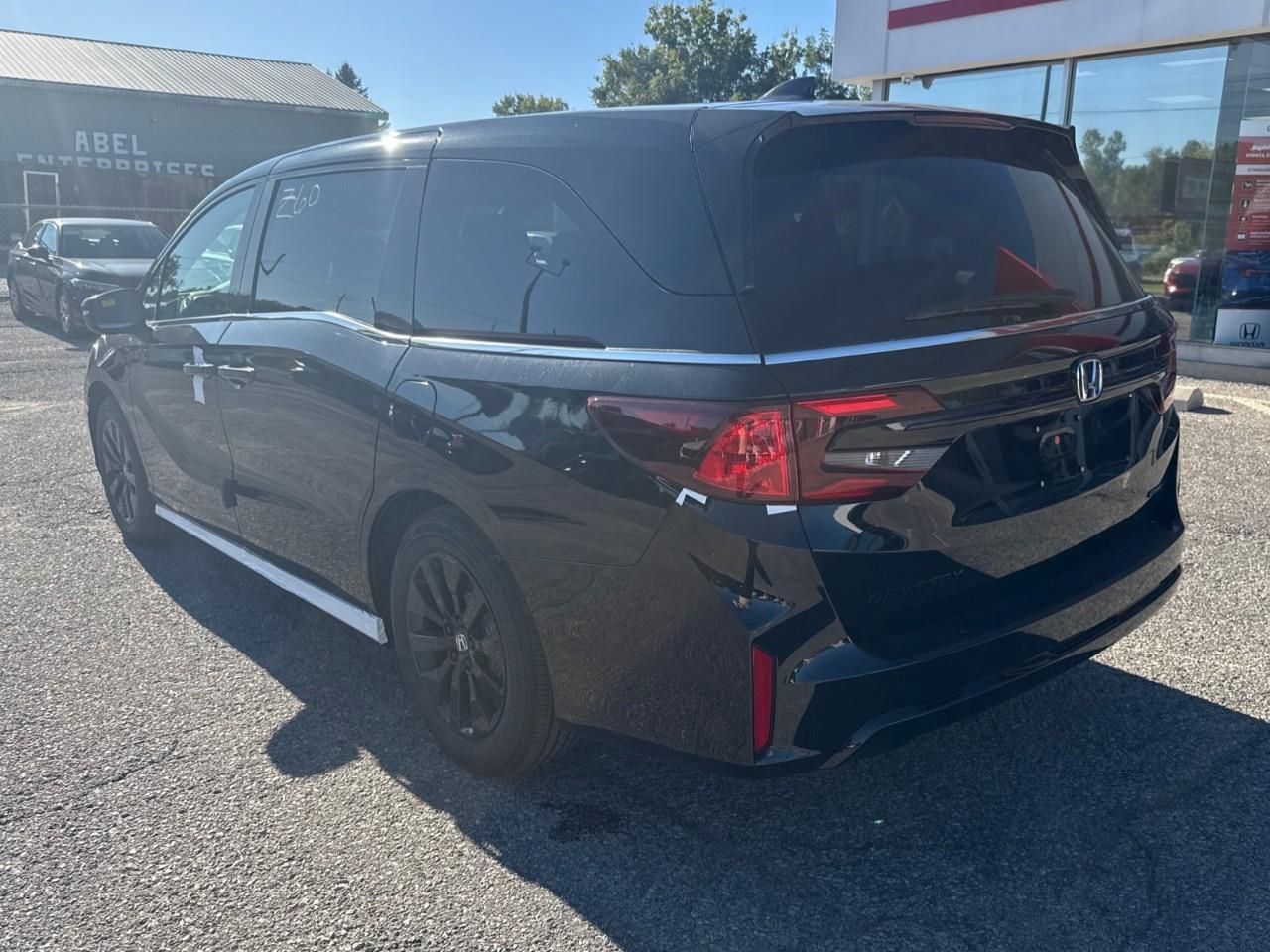 2027 Honda Odyssey Sport-L Passenger Van Photo