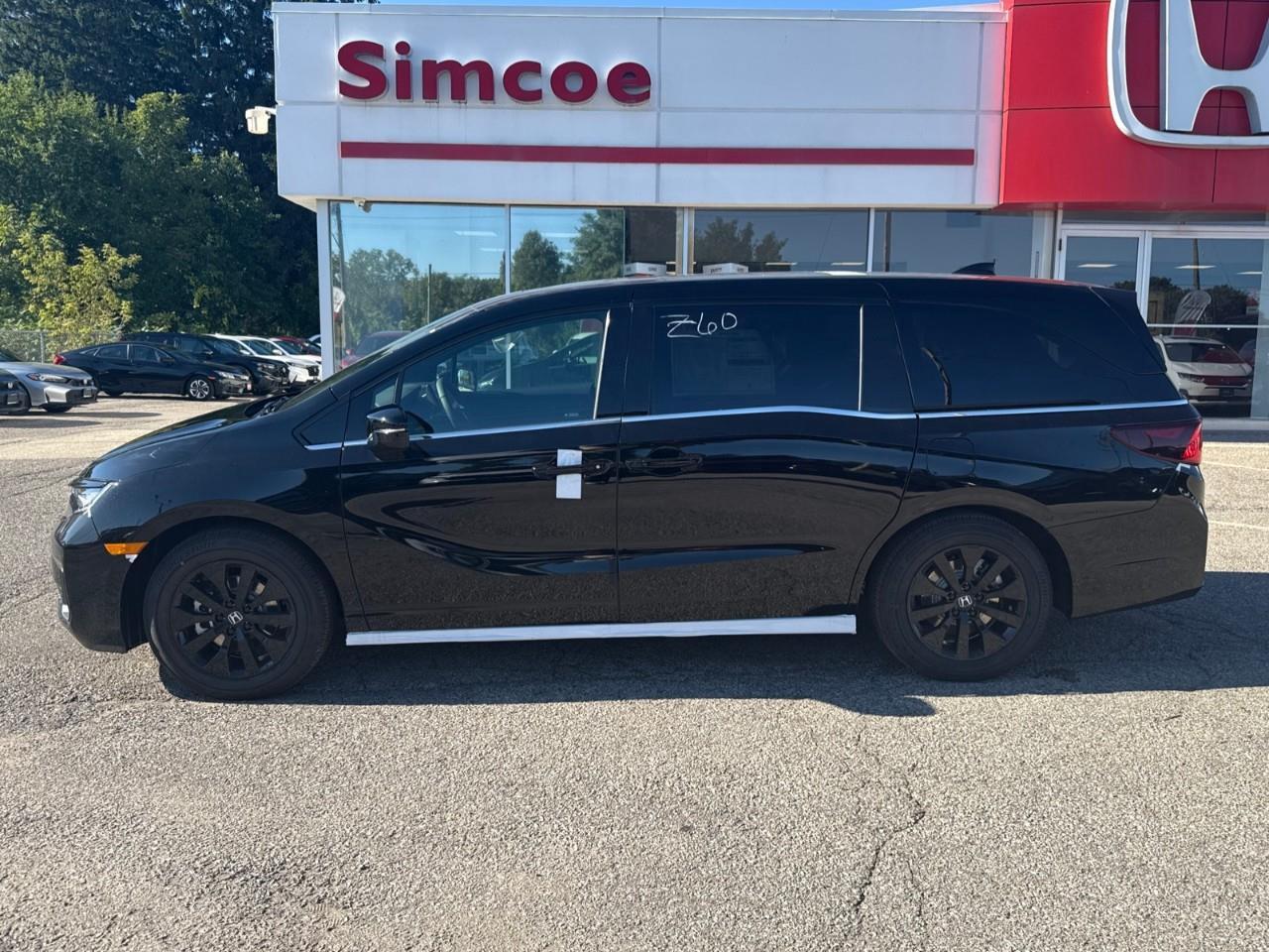 2027 Honda Odyssey Sport-L Passenger Van Photo5