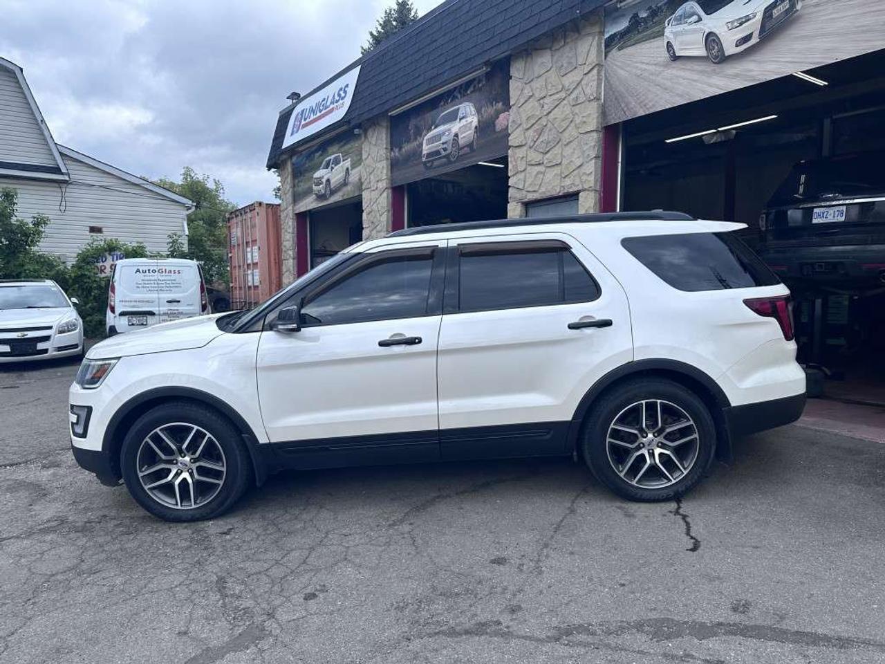 2017 Ford Explorer SPORT Photo