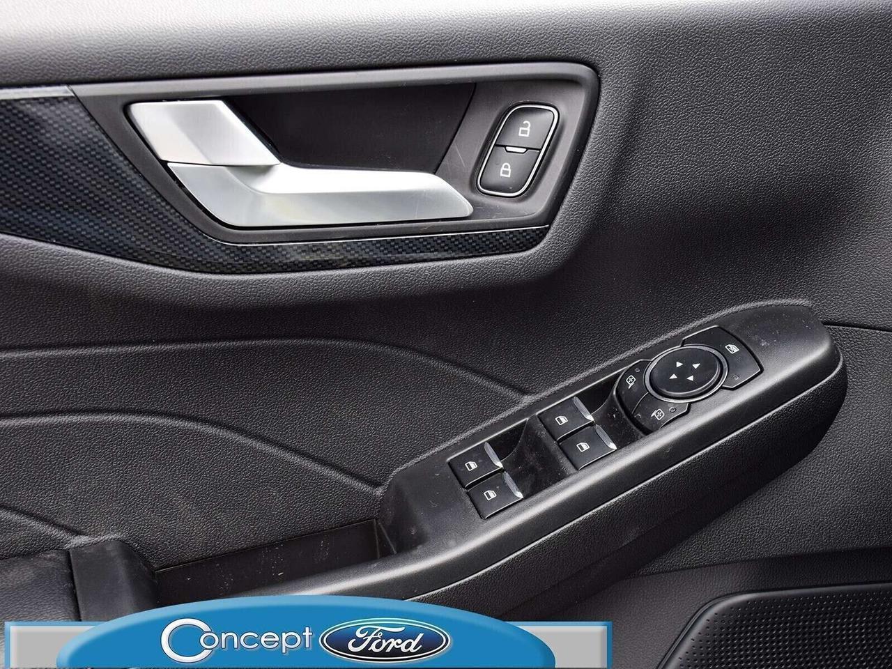 2025 Ford Escape ST-Line Photo