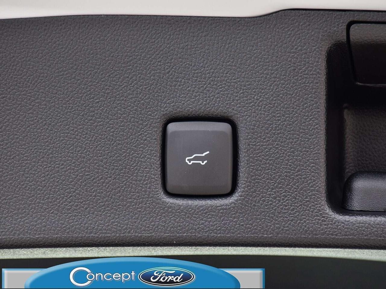 2025 Ford Escape ST-Line Photo