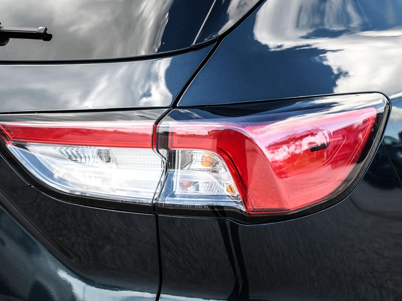 2022 Ford Escape PHEV Titanium NAV | HTD SEATS | HTD STEERING | ADAPTIVE CRUISE Photo