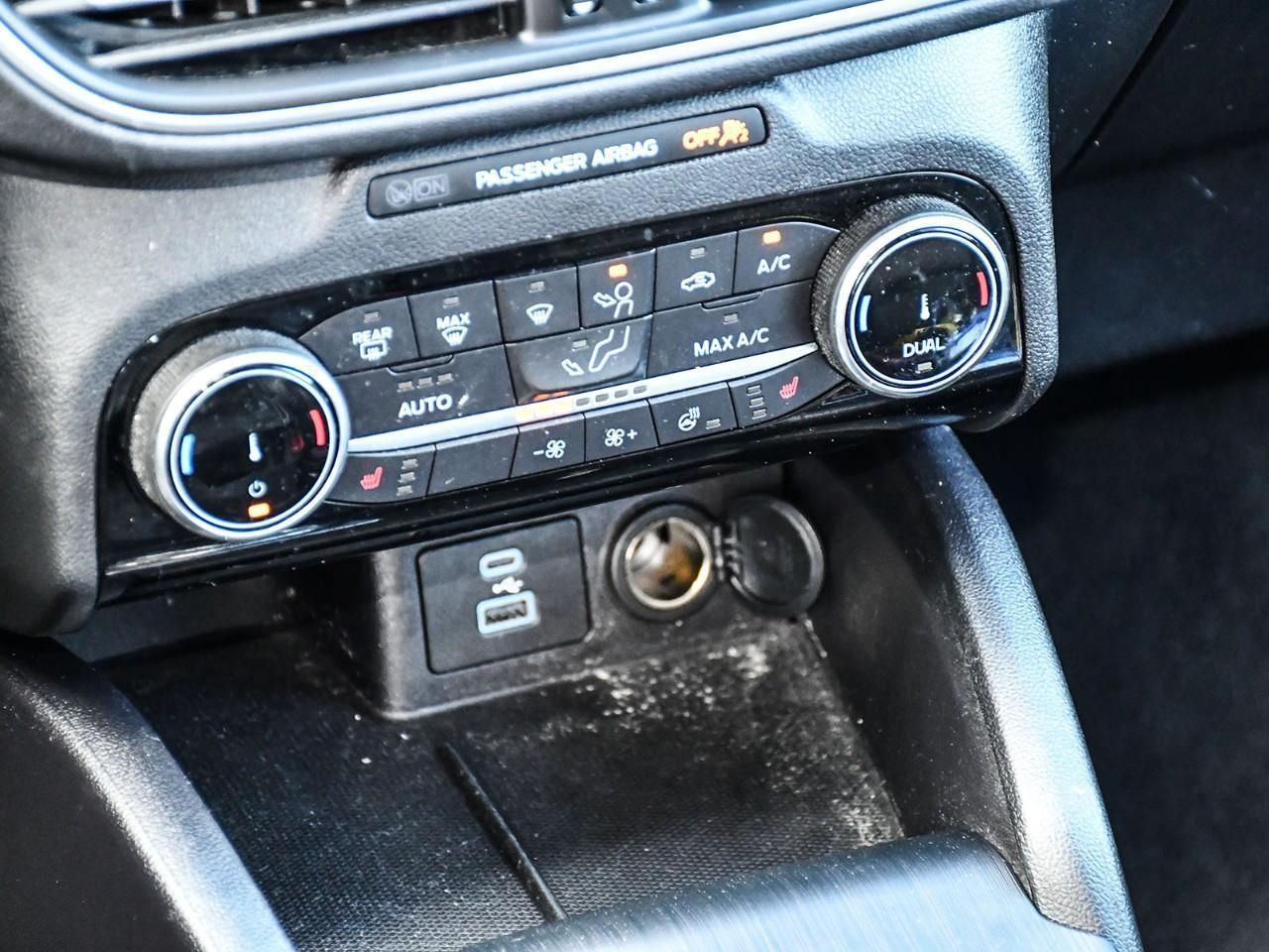 2022 Ford Escape PHEV Titanium NAV | HTD SEATS | HTD STEERING | ADAPTIVE CRUISE Photo