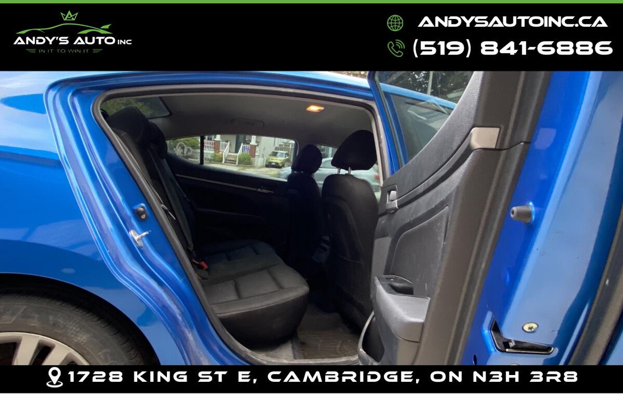 2017 Hyundai Elantra ! AUTO ! HEATED SEATS ! HEATED WHEEL ! BAC SE Elantra ! AUTO ! HEATED SEATS ! HEATED WHEEL ! Photo