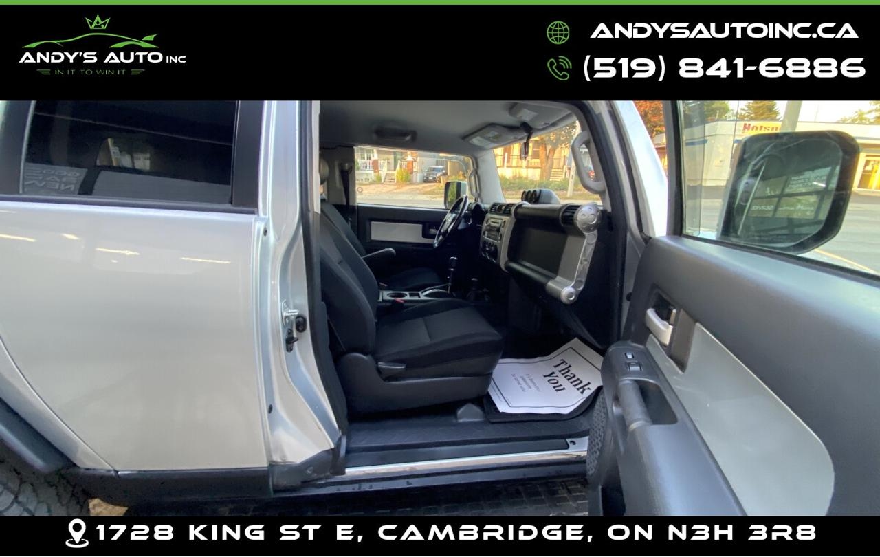 2007 Toyota FJ Cruiser ! LOW KM ! ONE OWNER ! POWER WNDOWS ! FJ CRUISER ! LOW KM ! ONE OWNER ! POWER WNDOWS ! Photo