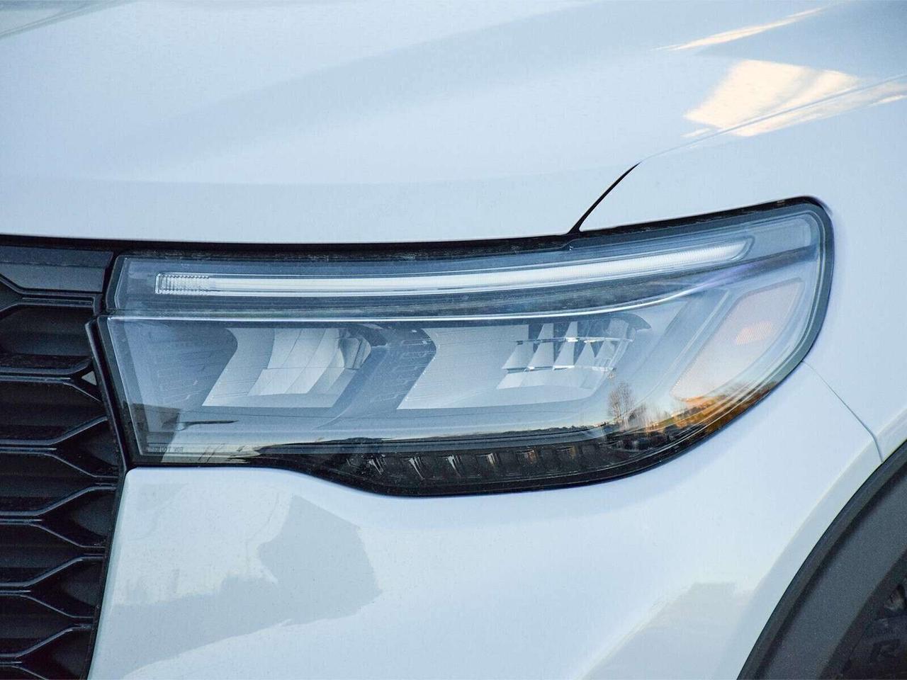 2026 Ford Explorer ST Photo2