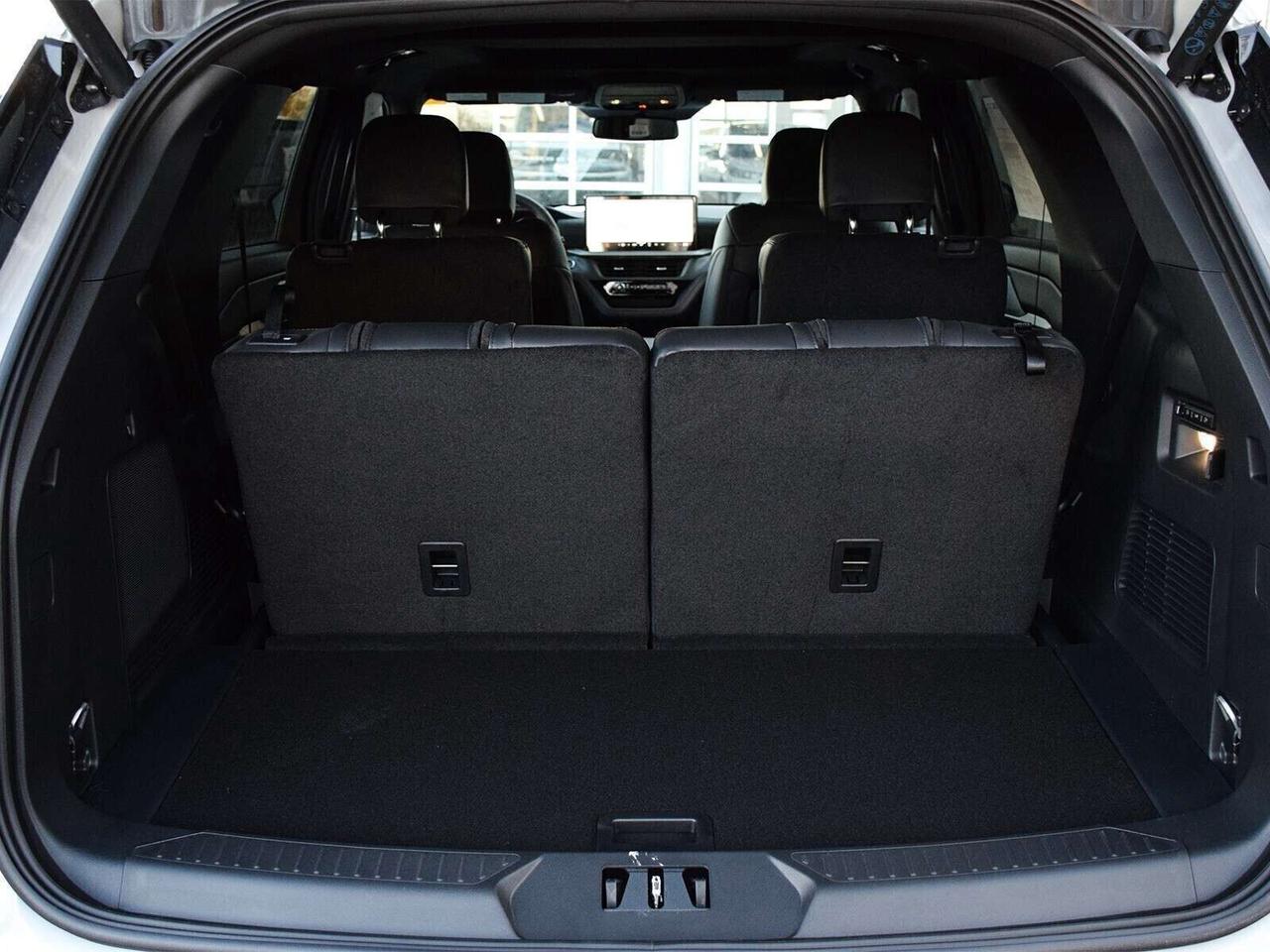2026 Ford Explorer ST Photo