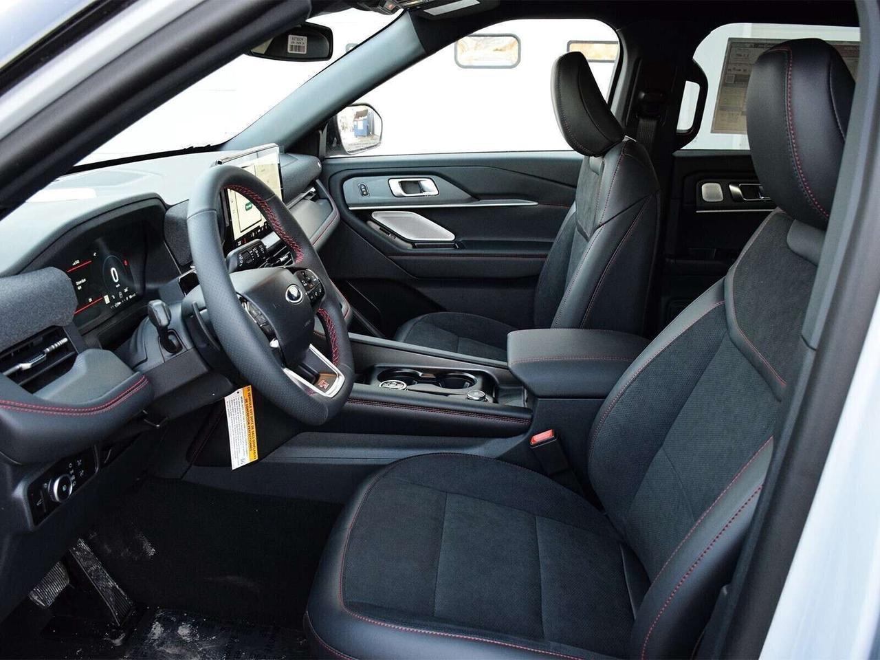 2026 Ford Explorer ST Photo