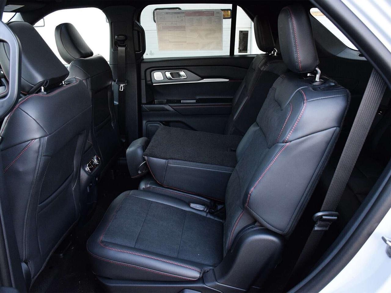 2026 Ford Explorer ST Photo