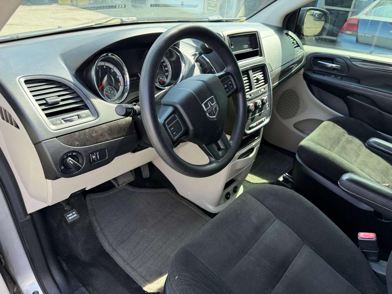 2015 Dodge Grand Caravan Canada Value Package *CERTIFIED* Photo