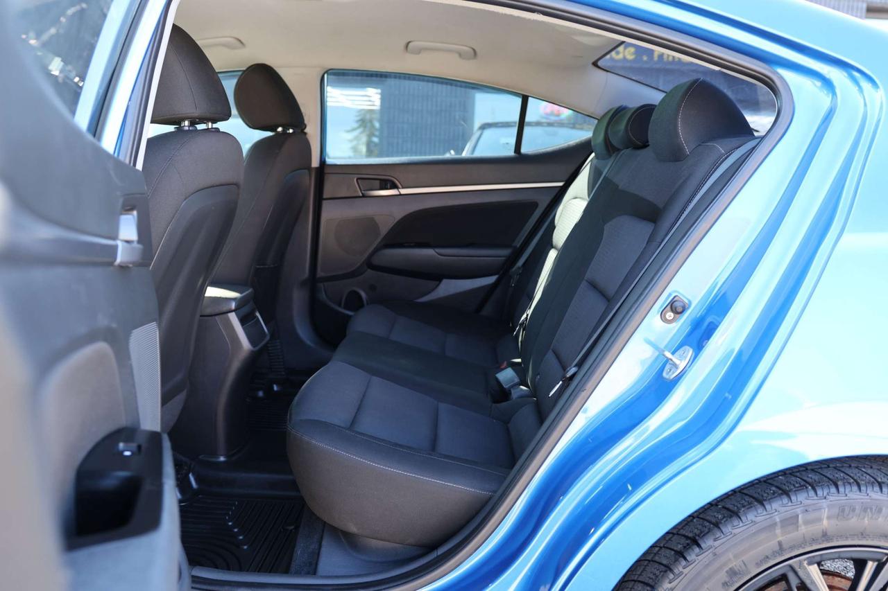 2018 Hyundai Elantra GL-AUTO/BACK UP CAMERA/BLIS/CLOTH/HEATED SEATS & STEERING/CARPLAY/BLUETOOTH Photo