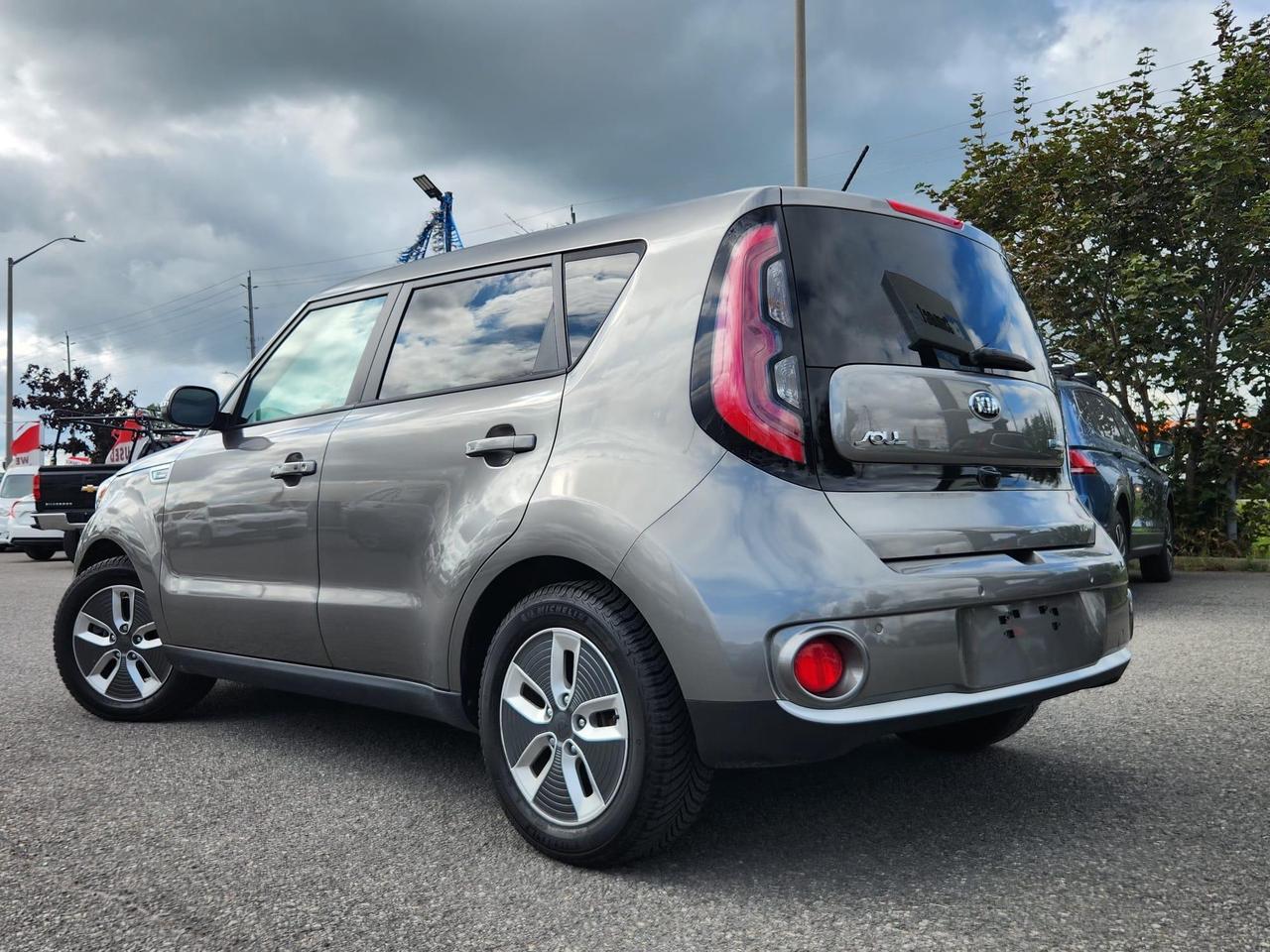 2018 Kia Soul EV EV Luxury w/Sunroof (A1) 4dr Hatchback Photo