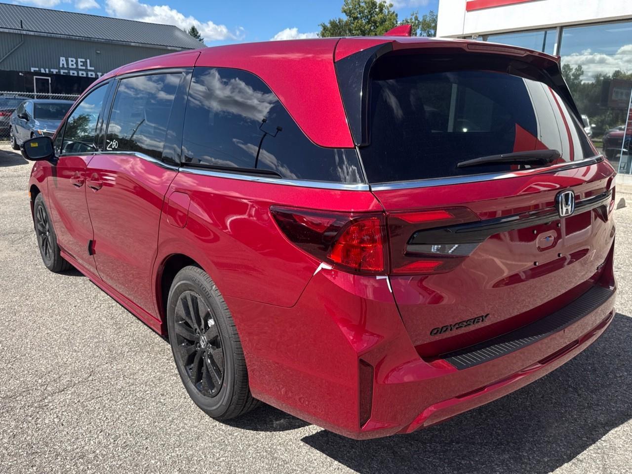 2027 Honda Odyssey Sport-L Passenger Van Photo