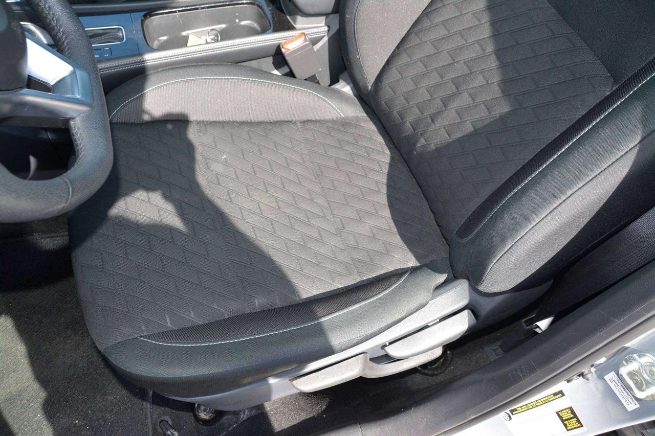 2024 Nissan Kicks SV Photo