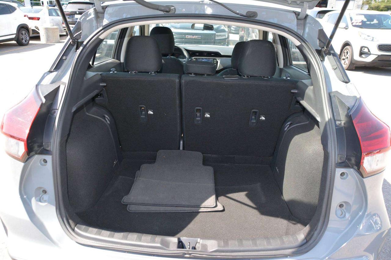 2024 Nissan Kicks SV Photo