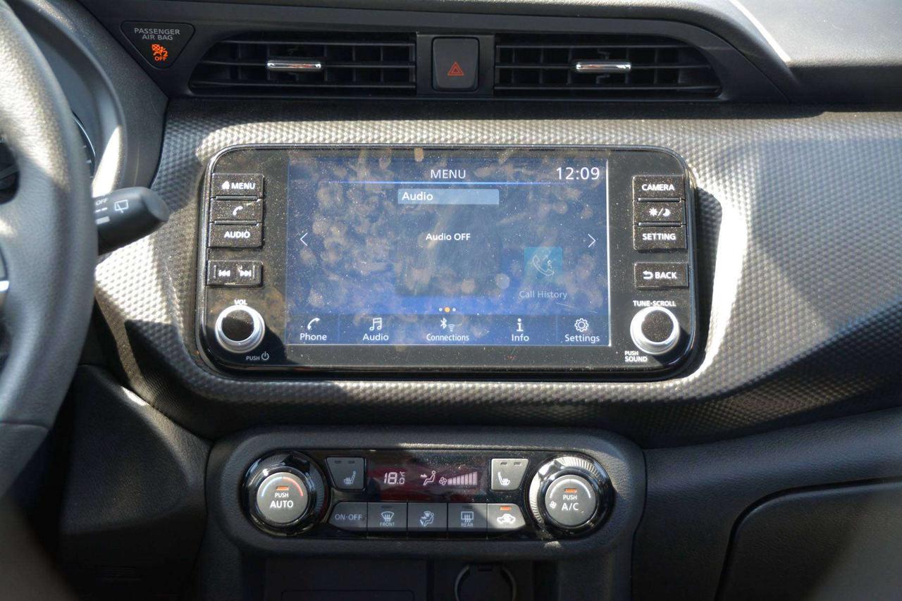 2024 Nissan Kicks SV Photo