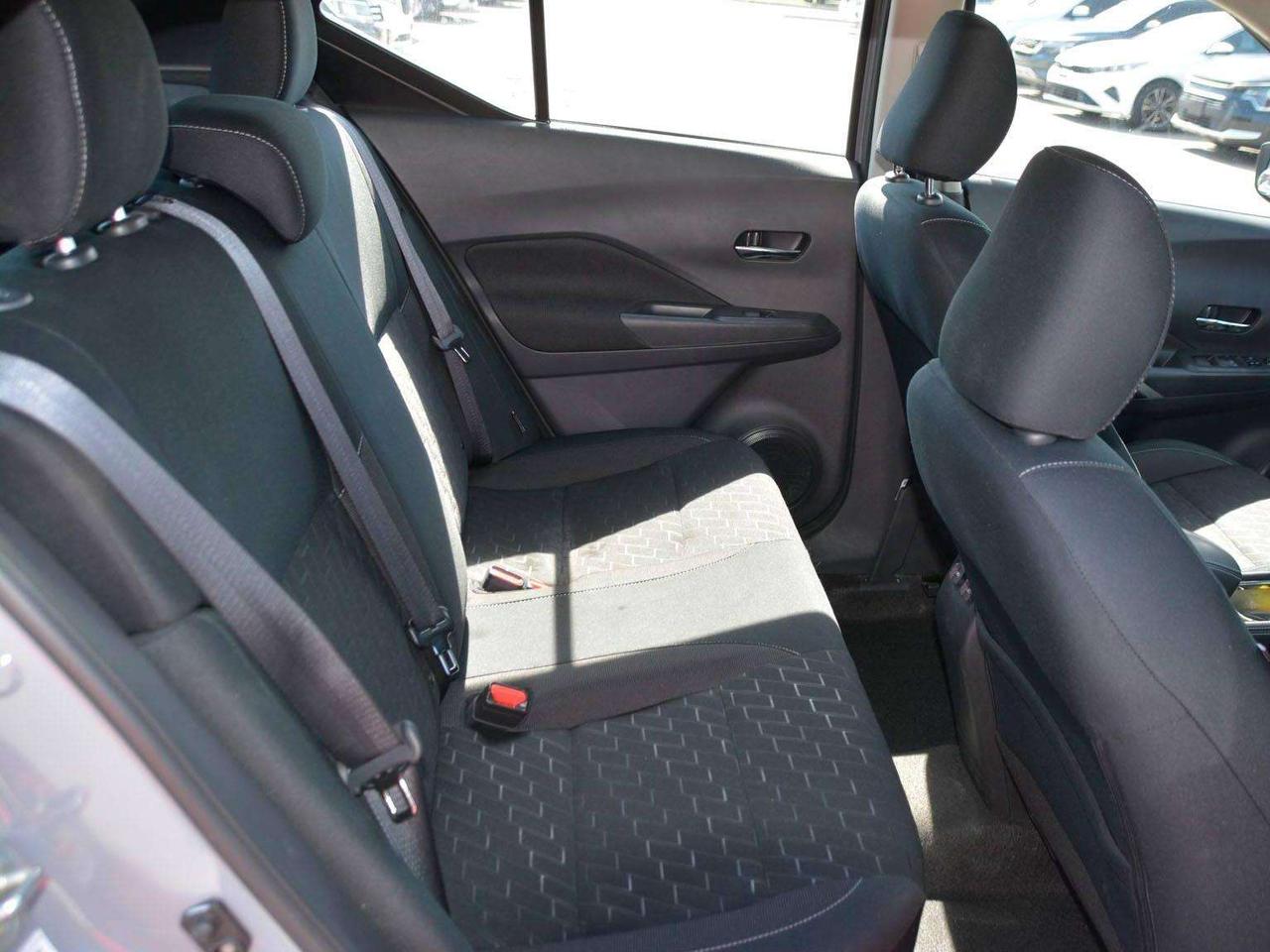 2024 Nissan Kicks SV Photo