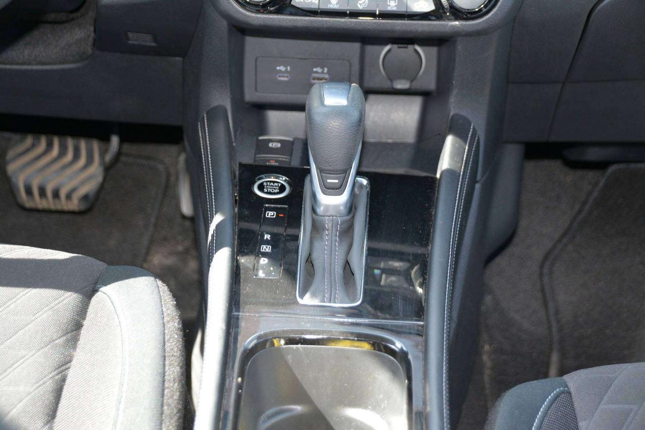 2024 Nissan Kicks SV Photo