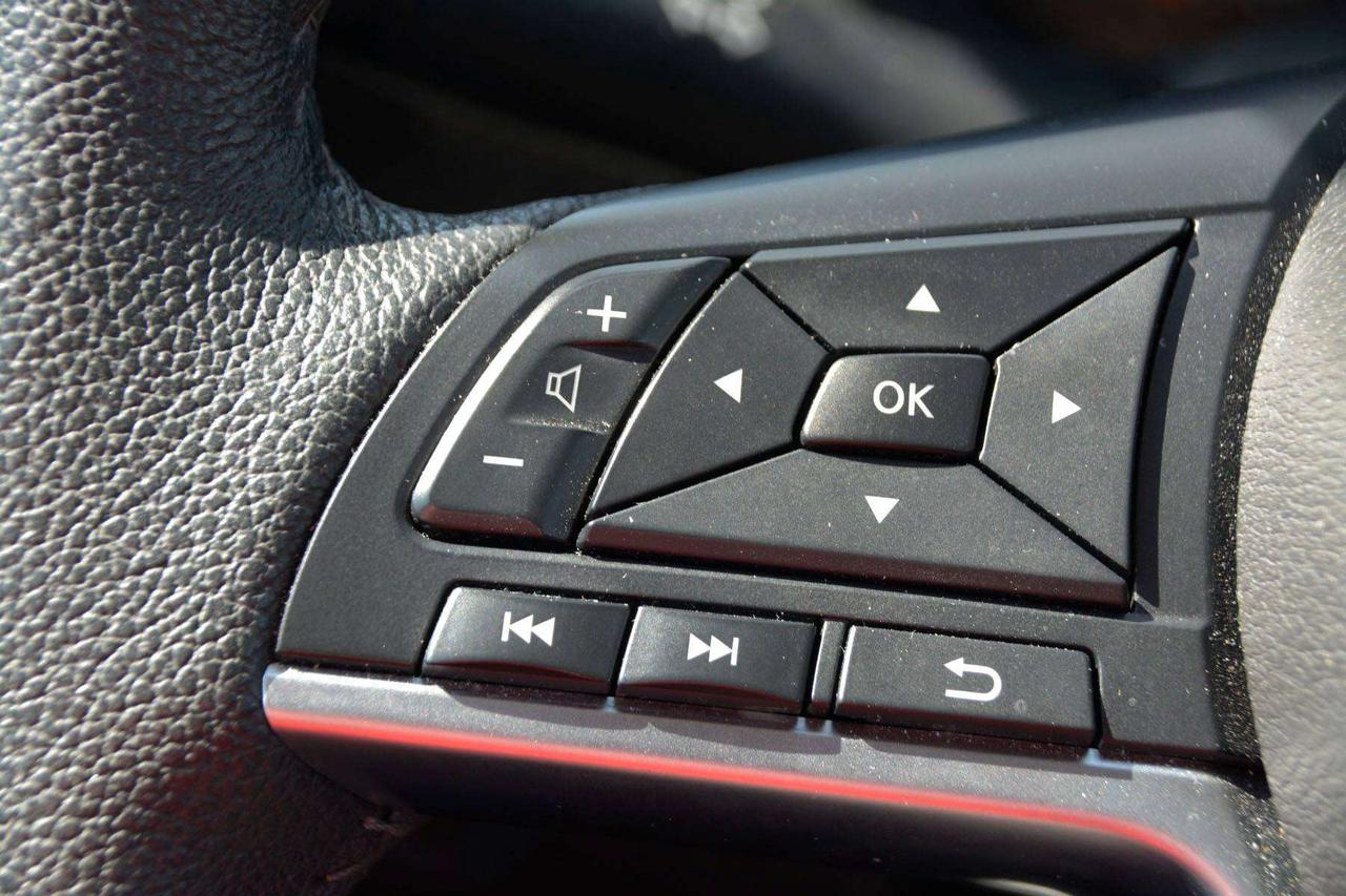 2024 Nissan Kicks SV Photo
