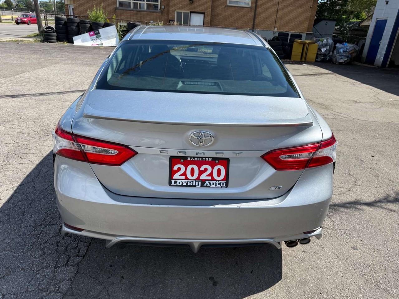 2020 Toyota Camry SE *CERTIFIED* Photo3