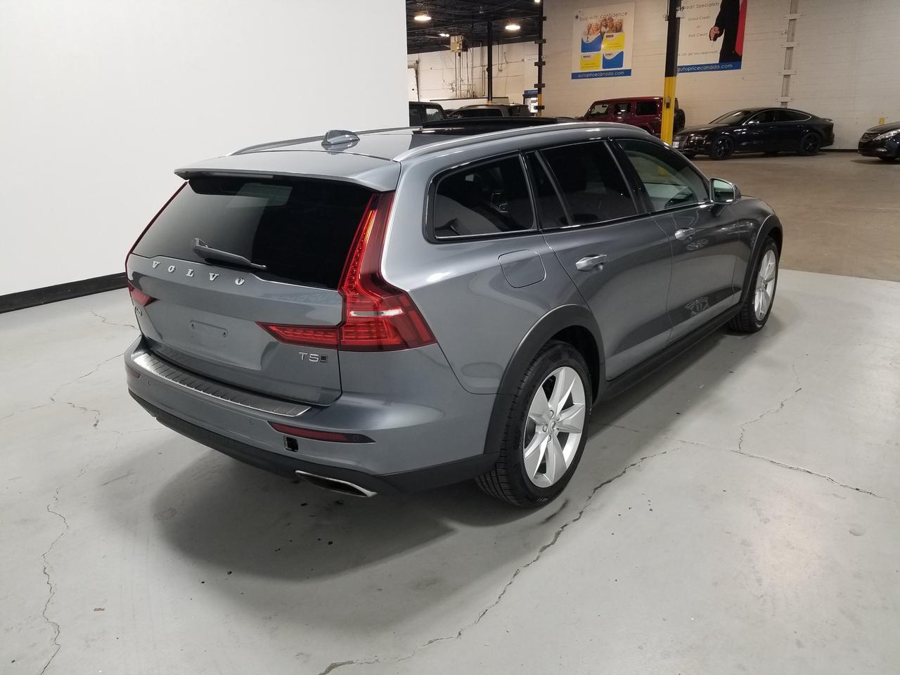 2020 Volvo V60 Cross Country T5 4dr All-Wheel Drive Wagon Photo