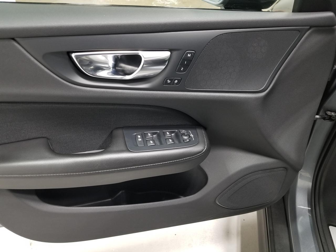 2020 Volvo V60 Cross Country T5 4dr All-Wheel Drive Wagon Photo