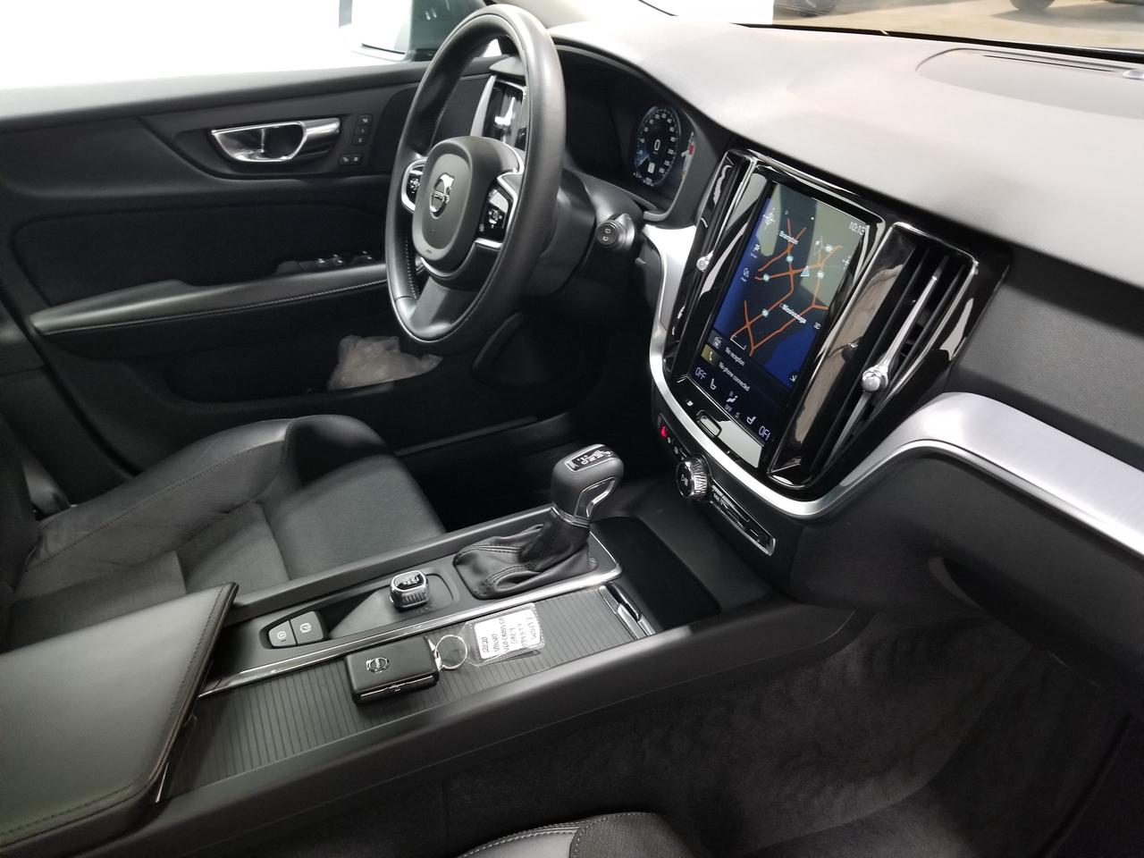 2020 Volvo V60 Cross Country T5 4dr All-Wheel Drive Wagon Photo
