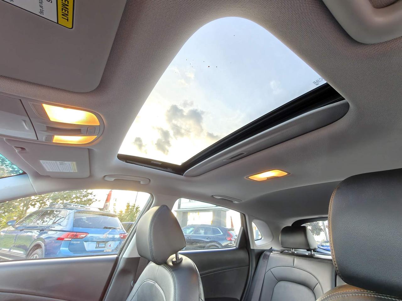 2023 Hyundai KONA 2.0L Preferred Sun & Leather Package 4dr All-Wheel Drive Photo5