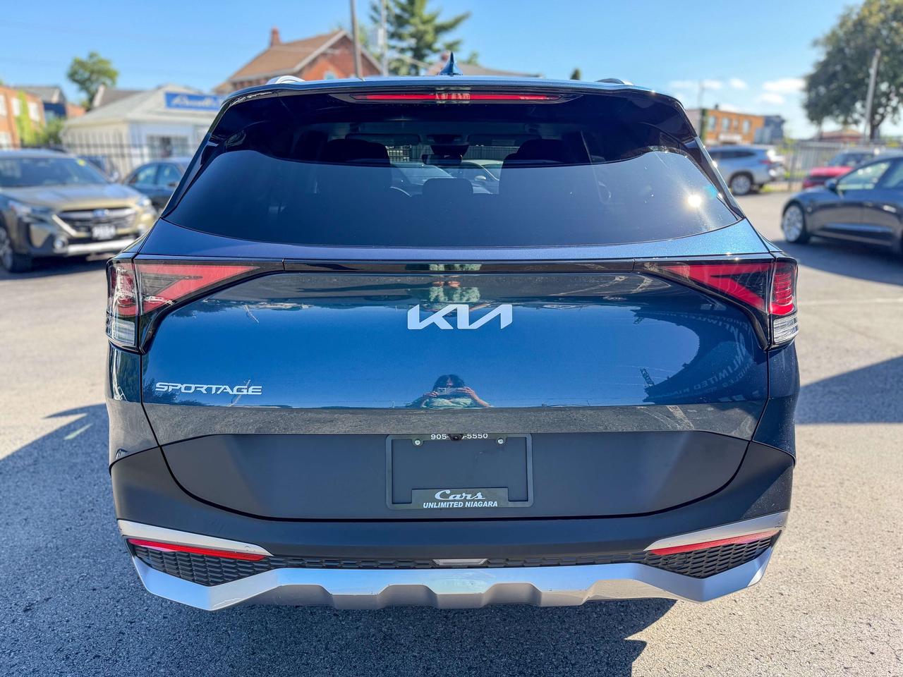 2024 Kia Sportage LX/CAMERA/LANE ASSIST/APPLE CARPLAY/LOW KM/2.5L Photo