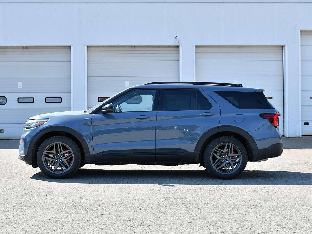 2026 Ford Explorer ST-Line Photo