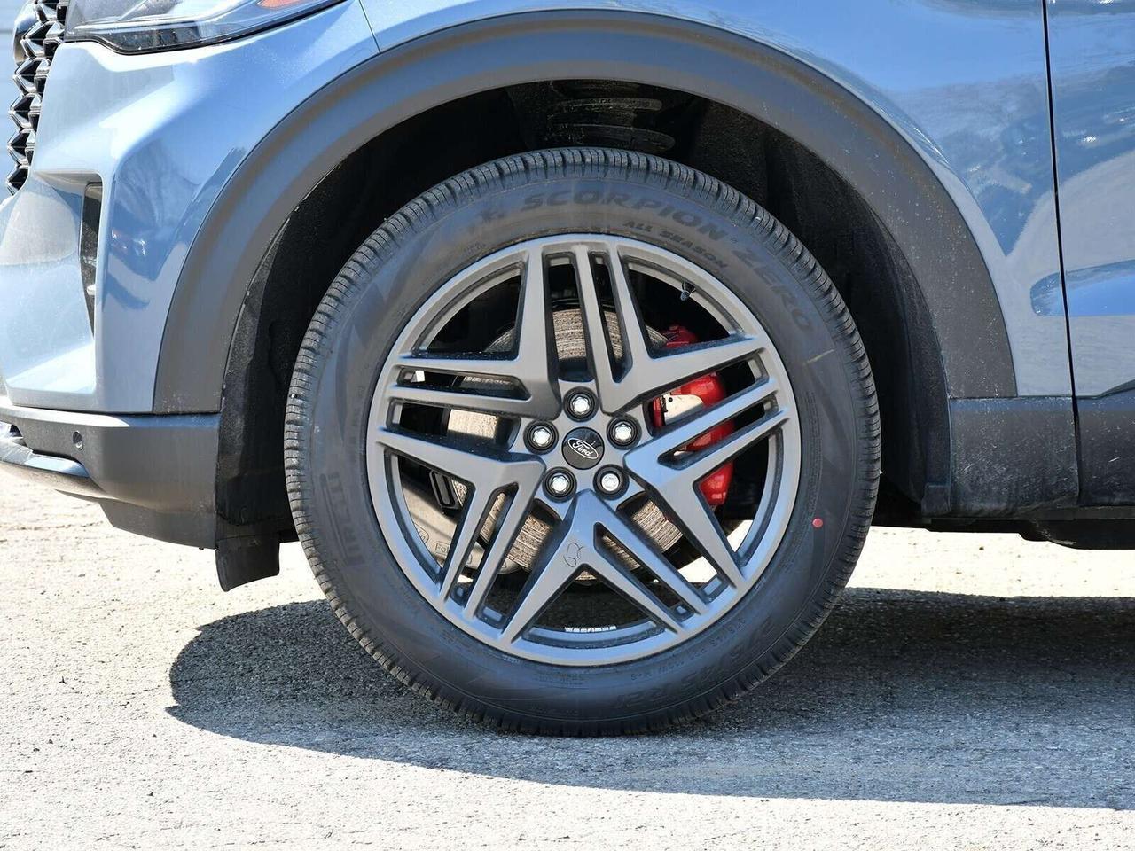 2026 Ford Explorer ST-Line Photo