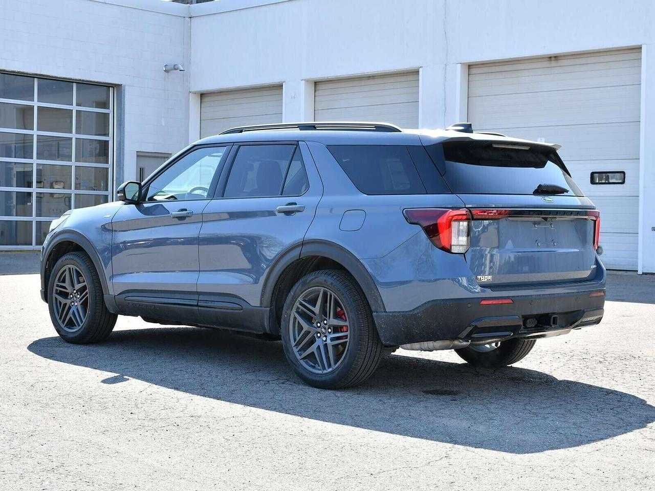 2026 Ford Explorer ST-Line Photo