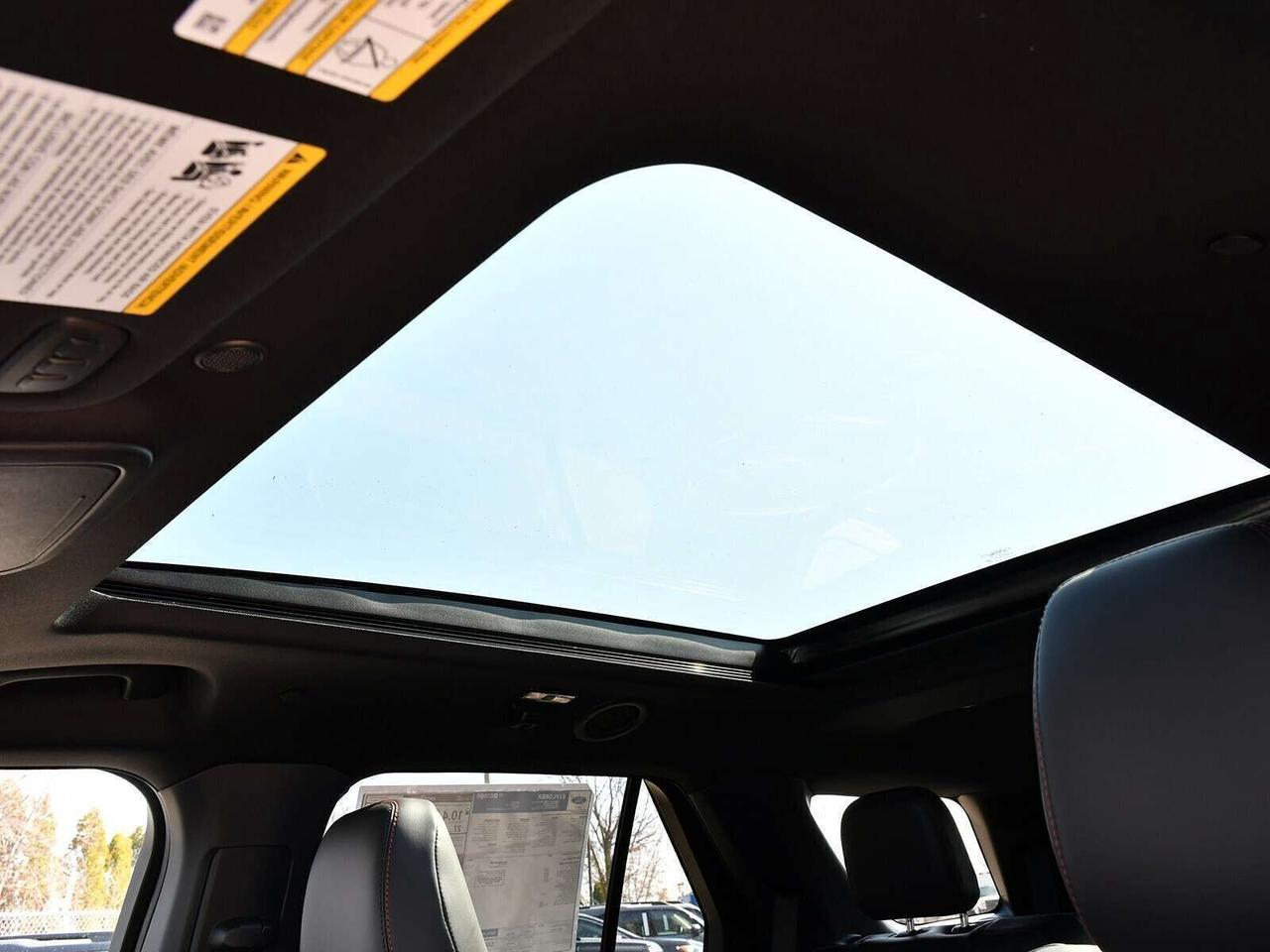 2026 Ford Explorer ST-Line Photo