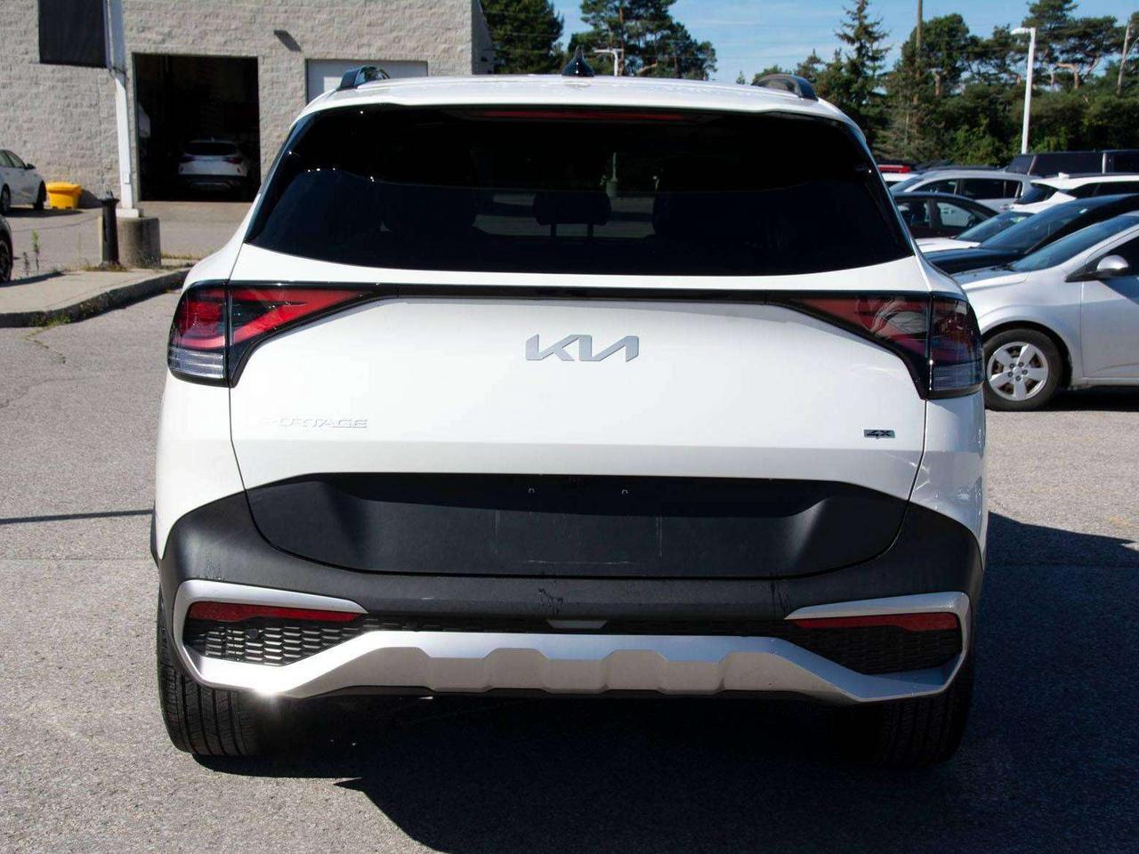 2023 Kia Sportage EX Photo3
