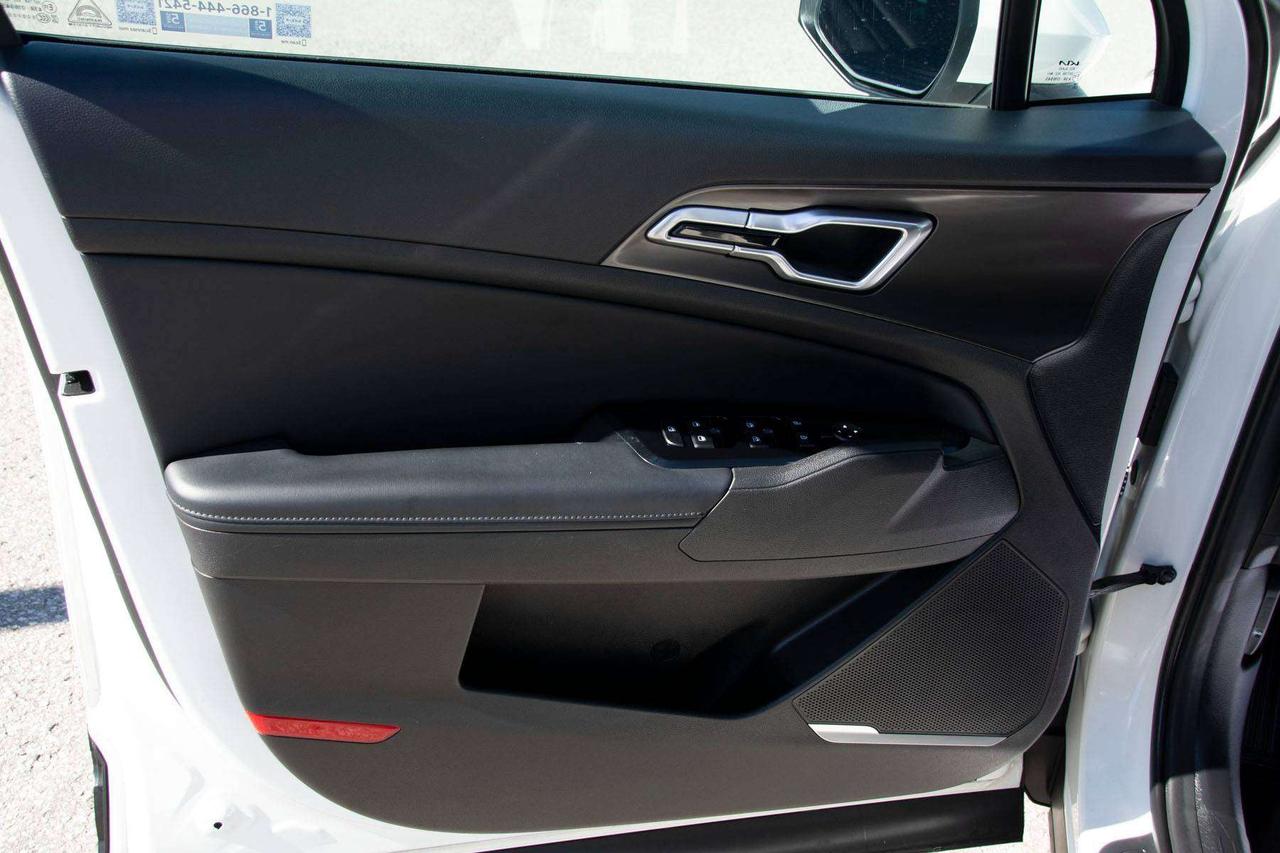 2023 Kia Sportage EX Photo