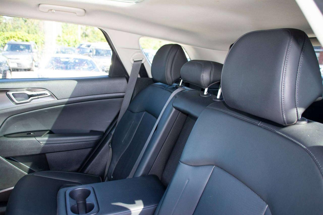 2023 Kia Sportage EX Photo