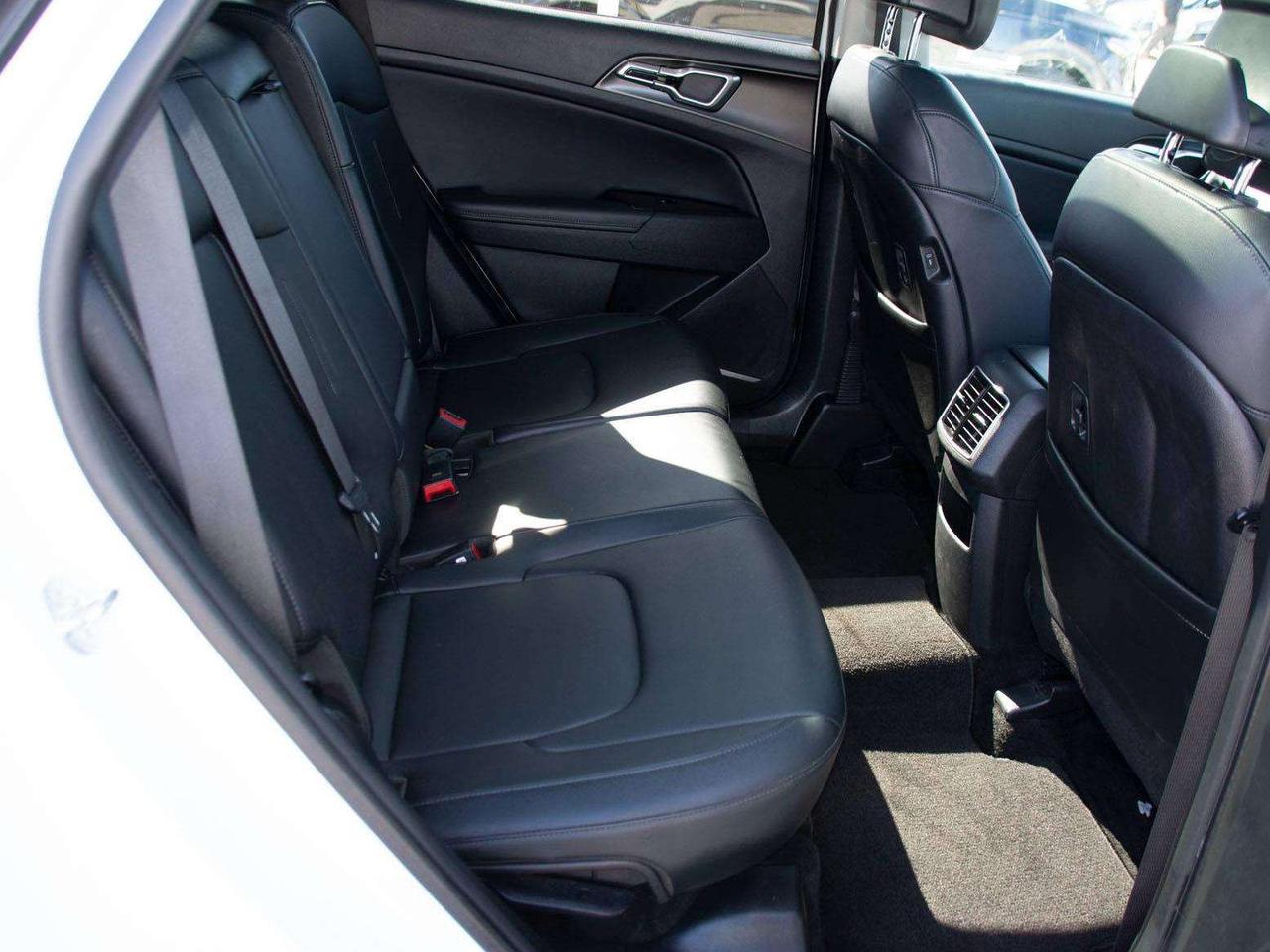 2023 Kia Sportage EX Photo
