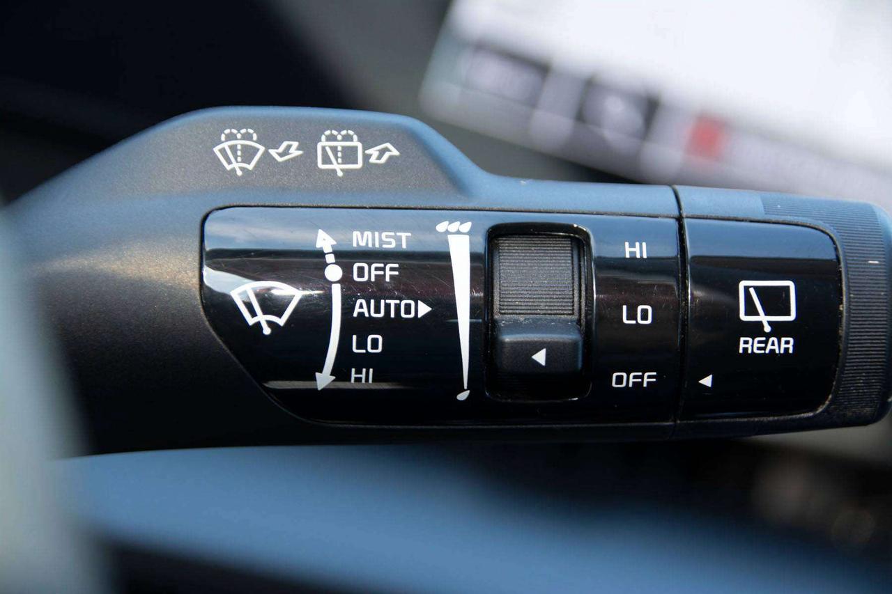 2023 Kia Sportage EX Photo