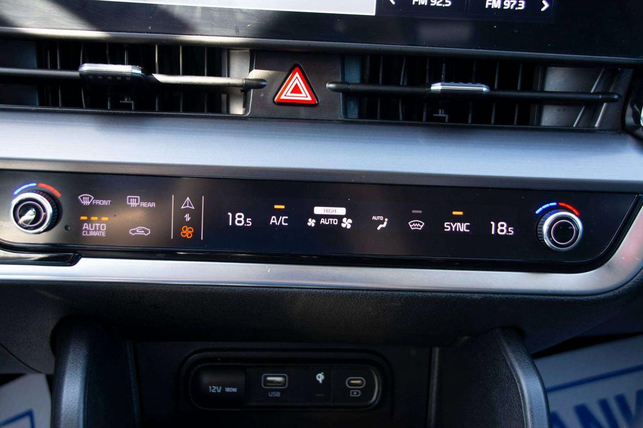 2023 Kia Sportage EX Photo
