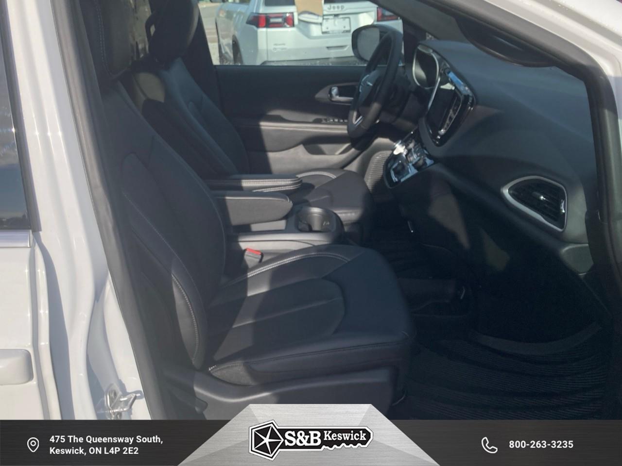 2026 Chrysler Grand Caravan SXT Front-Wheel Drive Passenger Van Photo