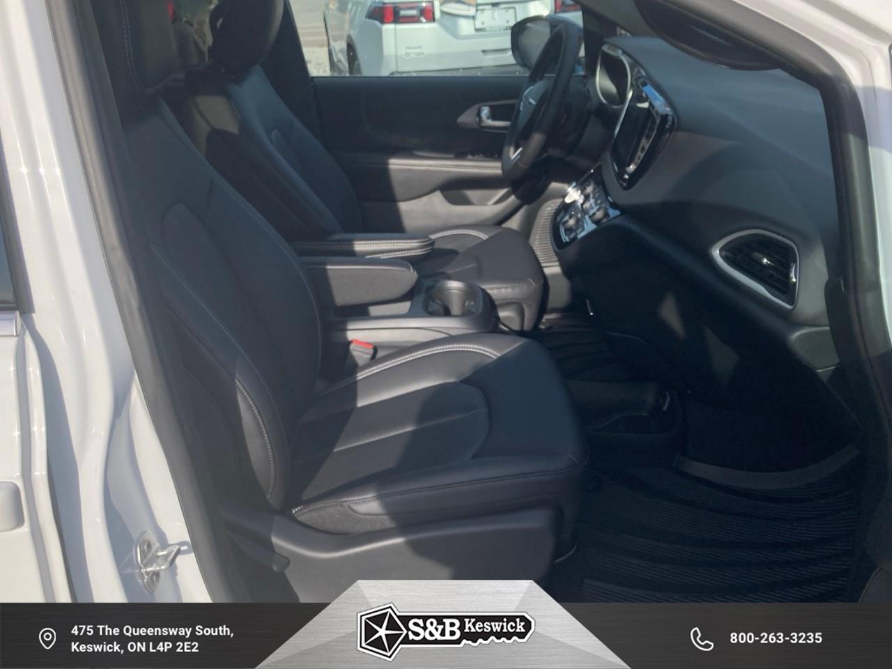 2026 Chrysler Grand Caravan SXT Front-Wheel Drive Passenger Van Photo