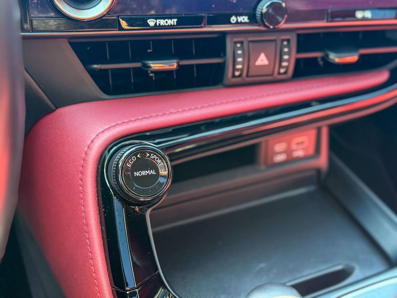 2023 Lexus NX NX 450h+/LOW KM/BSM/CAMERA/ROOF/RED LEATHER Photo
