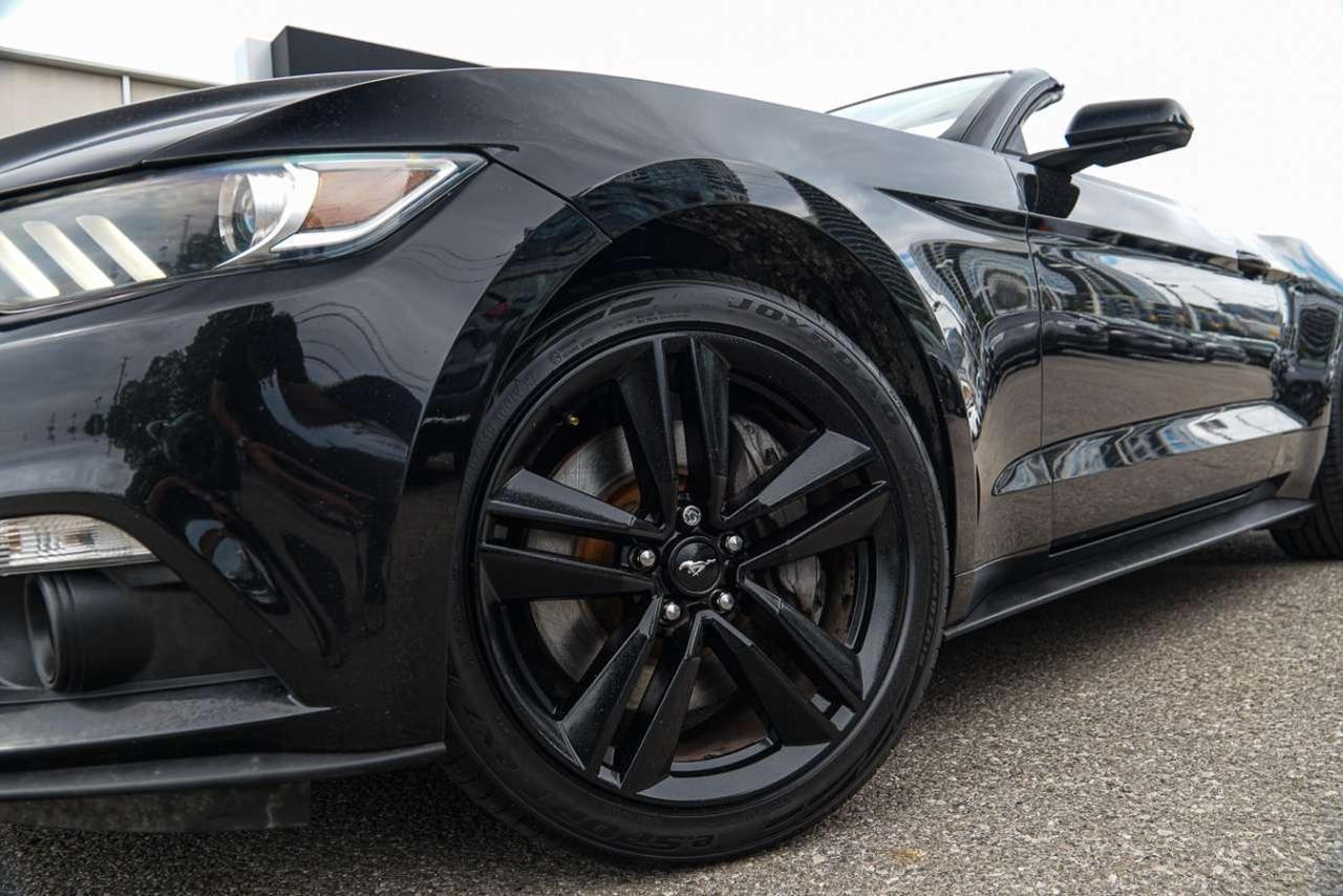 2015 Ford Mustang 2DR CONV ECOBOOST PREMIUM Photo2