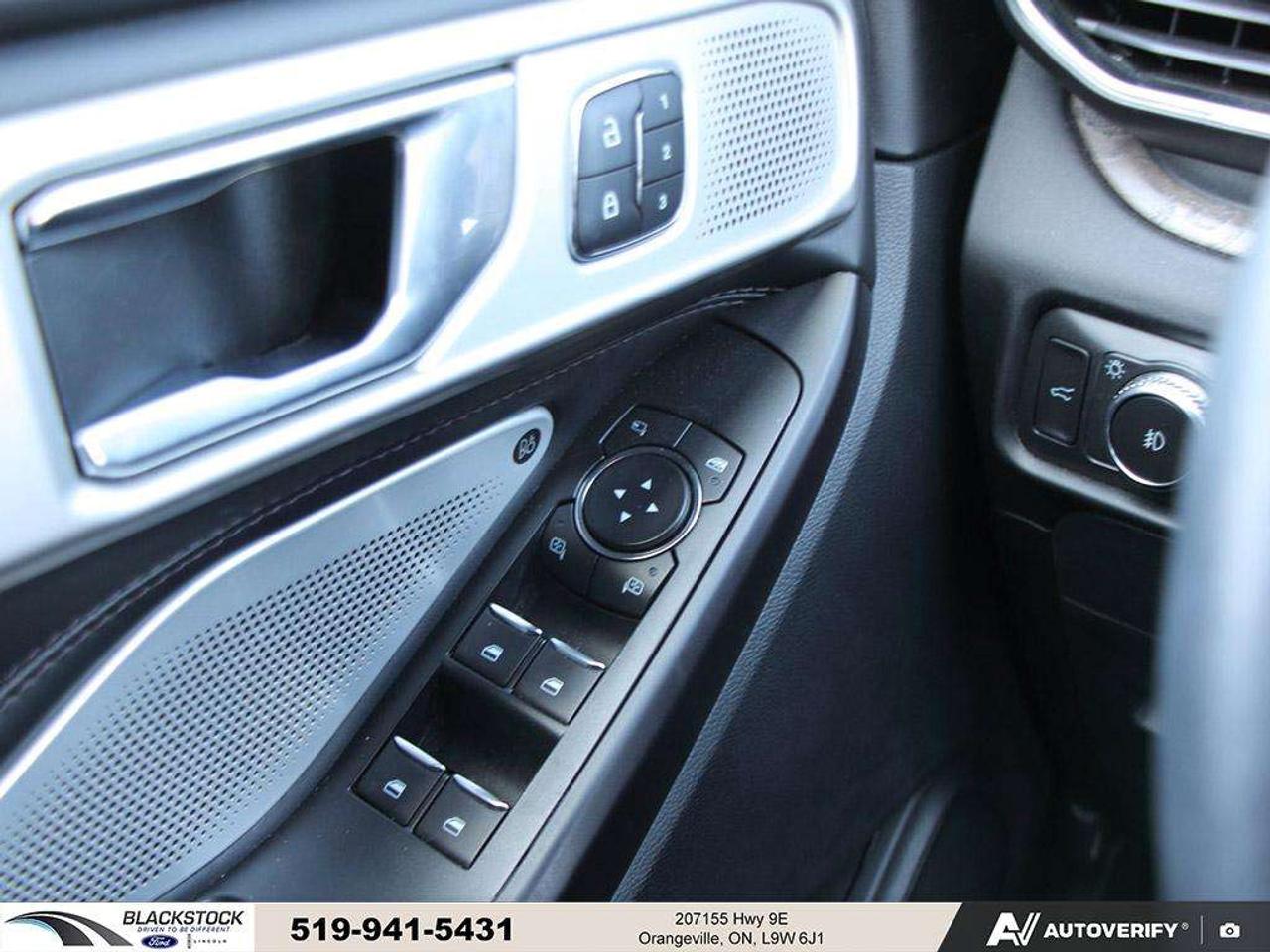 2020 Ford Explorer PLATINUM   EXTREMELY CLEAN   NO ACCIDENTS   CERTIFIED   LOW KMS Photo