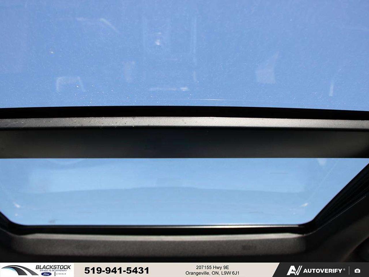 2020 Ford Explorer PLATINUM   EXTREMELY CLEAN   NO ACCIDENTS   CERTIFIED   LOW KMS Photo