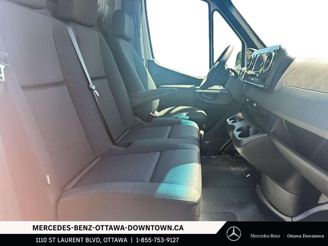2026 Mercedes-Benz Sprinter 2500 High Roof I4 Diesel 170 Photo