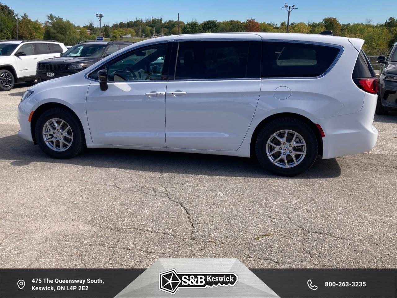 2026 Chrysler Grand Caravan SXT Front-Wheel Drive Passenger Van Photo5