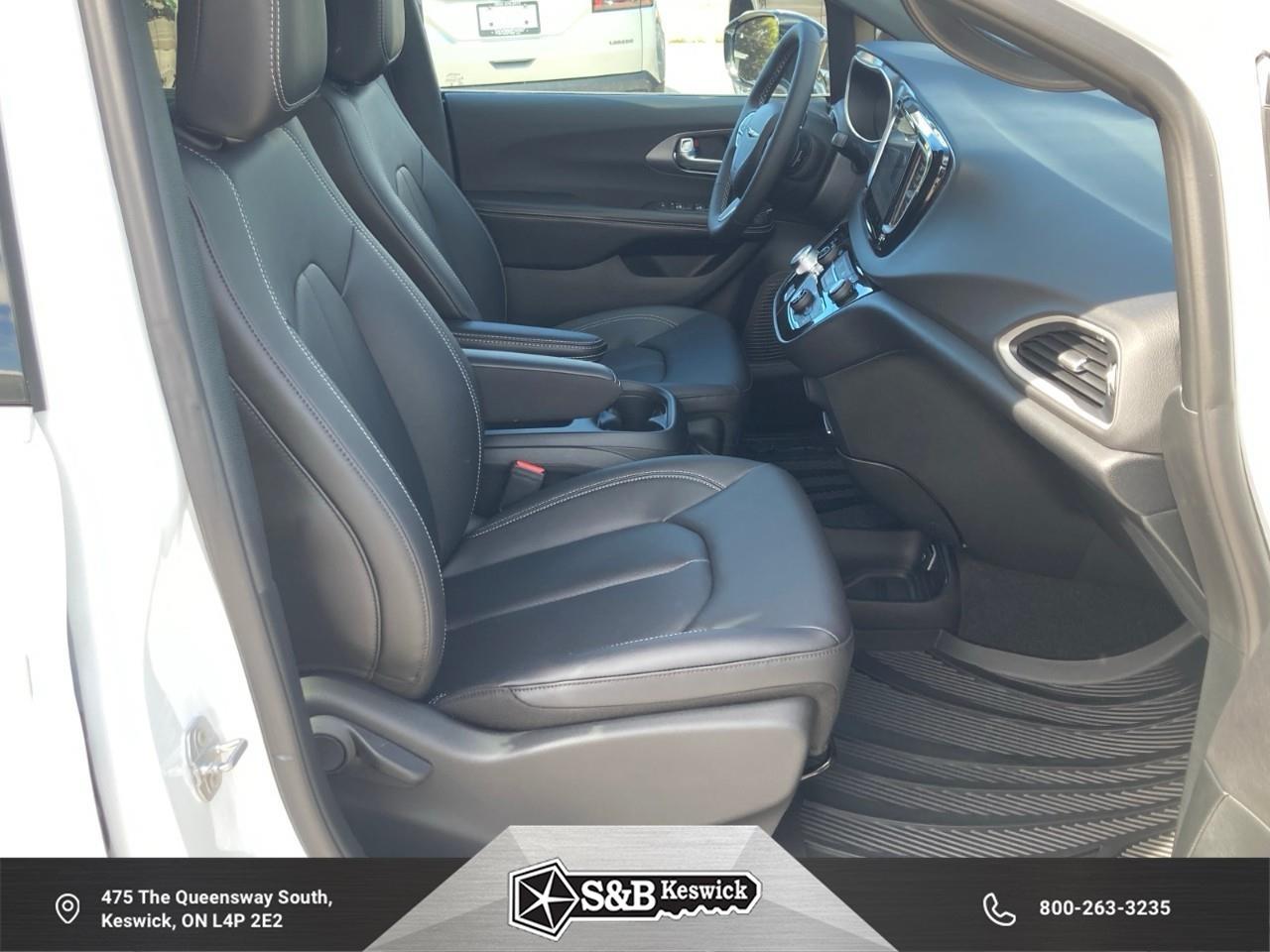 2026 Chrysler Grand Caravan SXT Front-Wheel Drive Passenger Van Photo